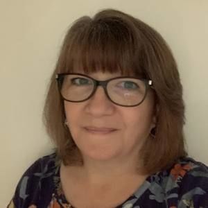 Meet your Posher, Hilary